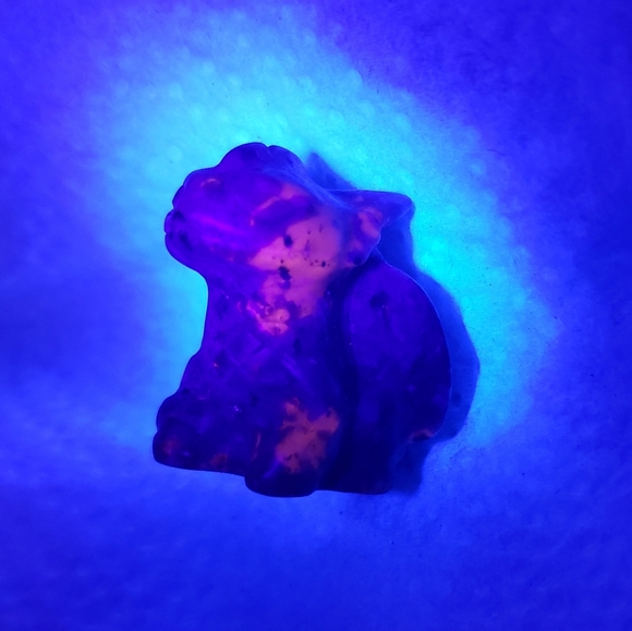 Yooperlite Toothless Carving - Picture 4 of 13